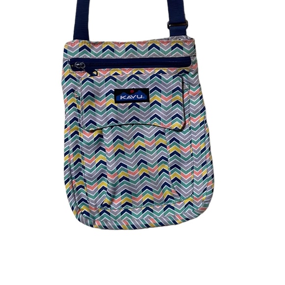 Kavu Handbags - Kavu women’s crossbody patterned purse. Has 3 sections. Navy/Green/Yellow/gray.